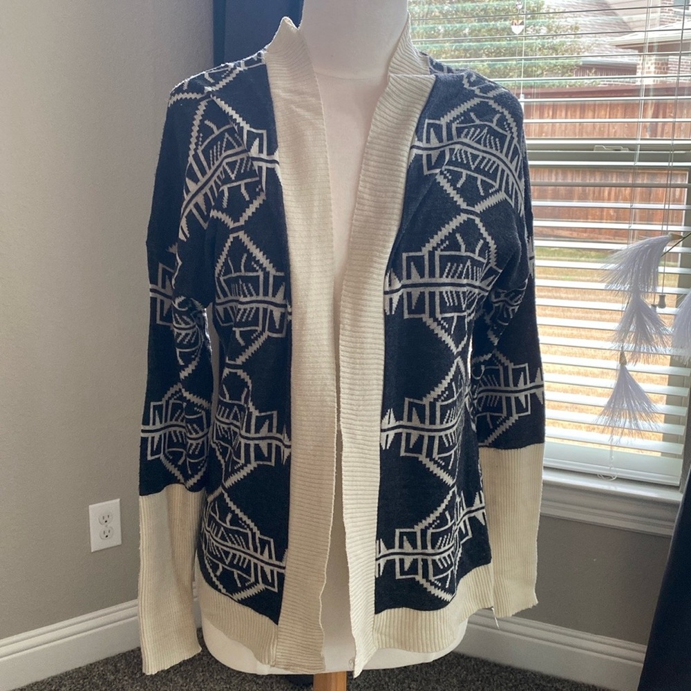 Grey & cream tribal cardigan
